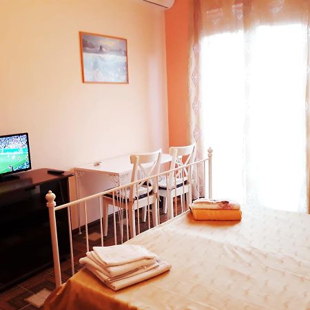 Stella Marina Bed & Breakfast จีอาร์ดีนี นักซอส ภายนอก รูปภาพ